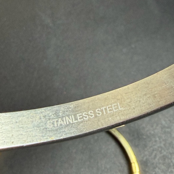 Set of Stainless Steel bracelets - gold and silver - Picture 15 of 16